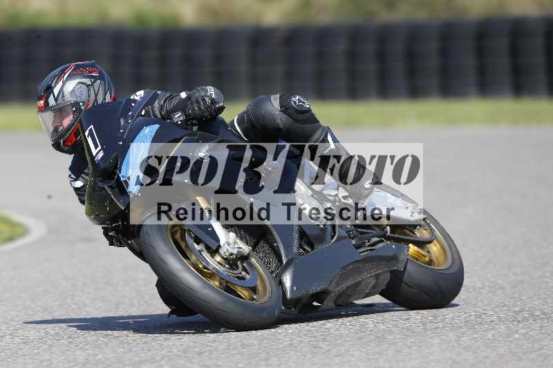 /44 09.08.2025 Plüss Moto Sport ADR/Freies Fahren/1